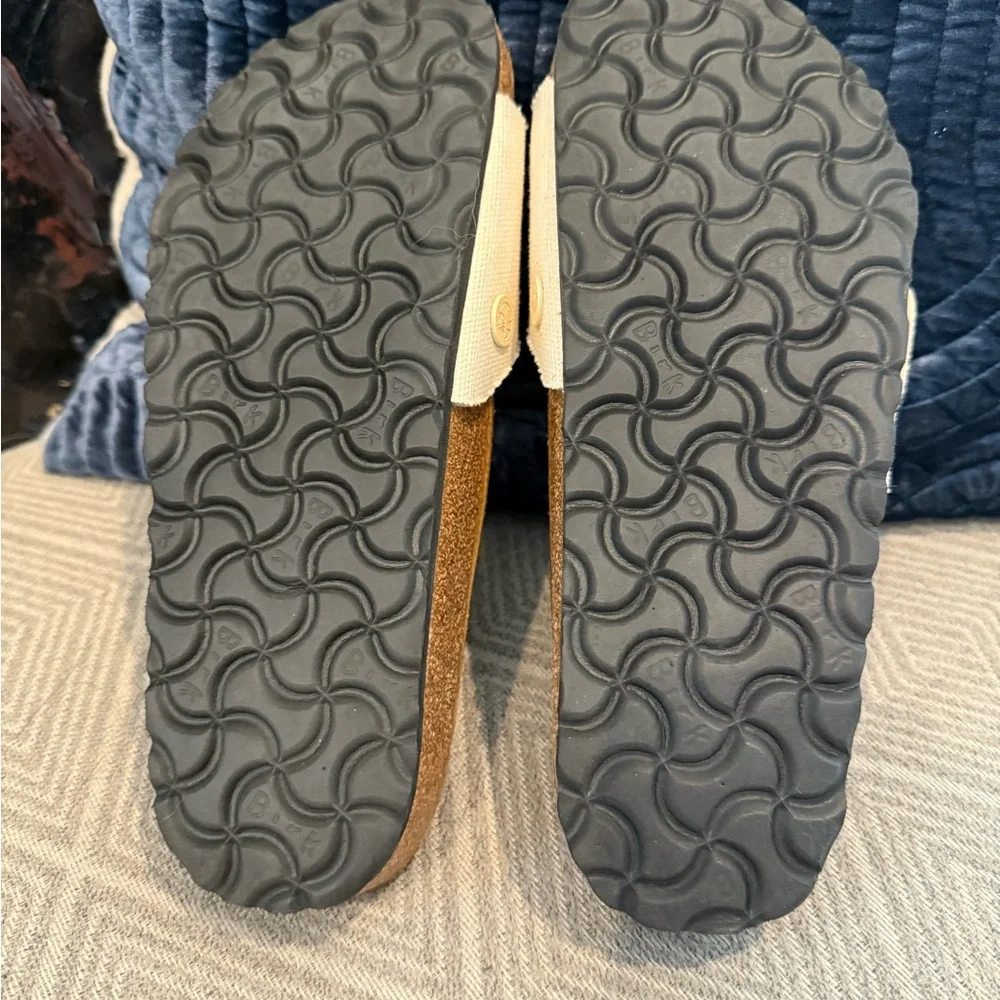 Birkenstock Linen Sandals with Tortoise Shell Buckle - Picture 5 of 5